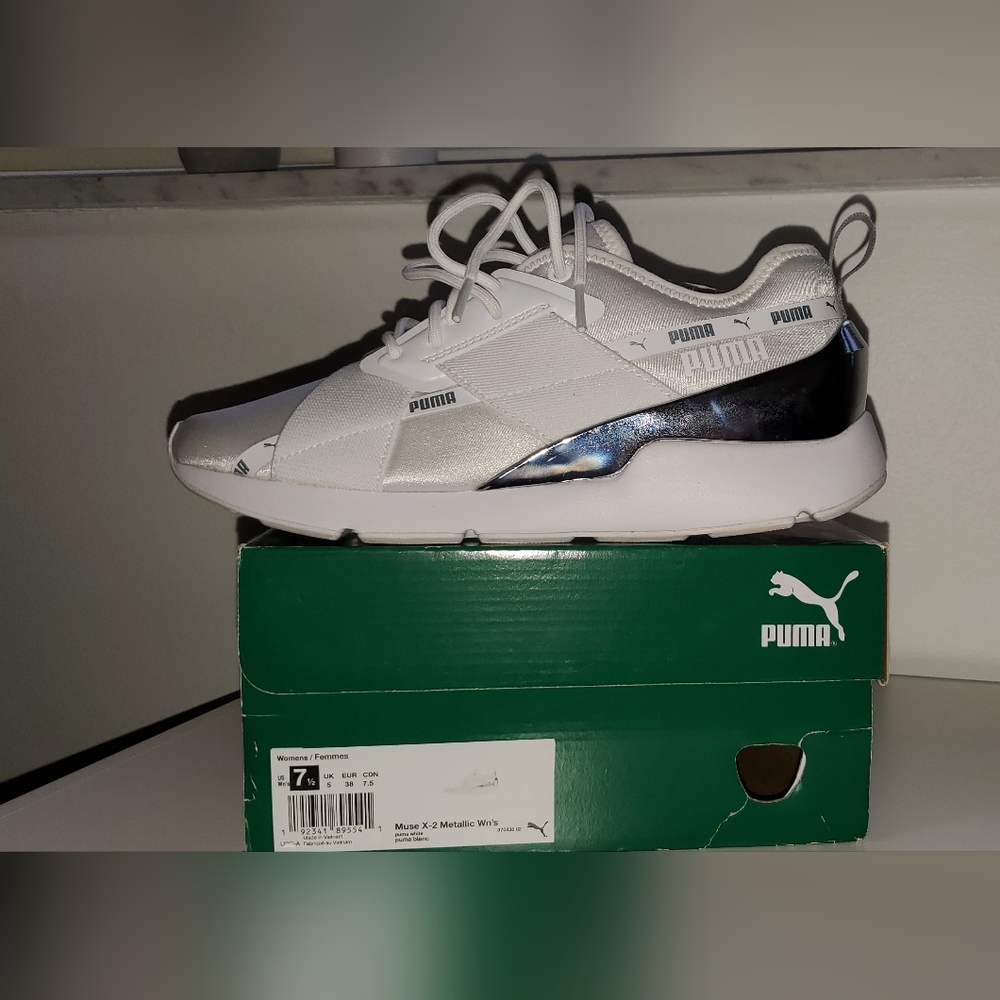Puma Sneakers